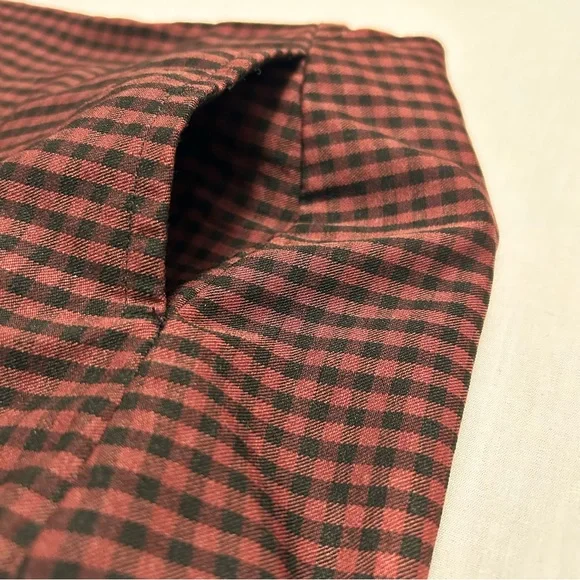 URBAN OUTFITTERS Size M Mini Skirt Gingham Plaid Garnet Black w/ Pockets Stretch - Picture 3 of 5